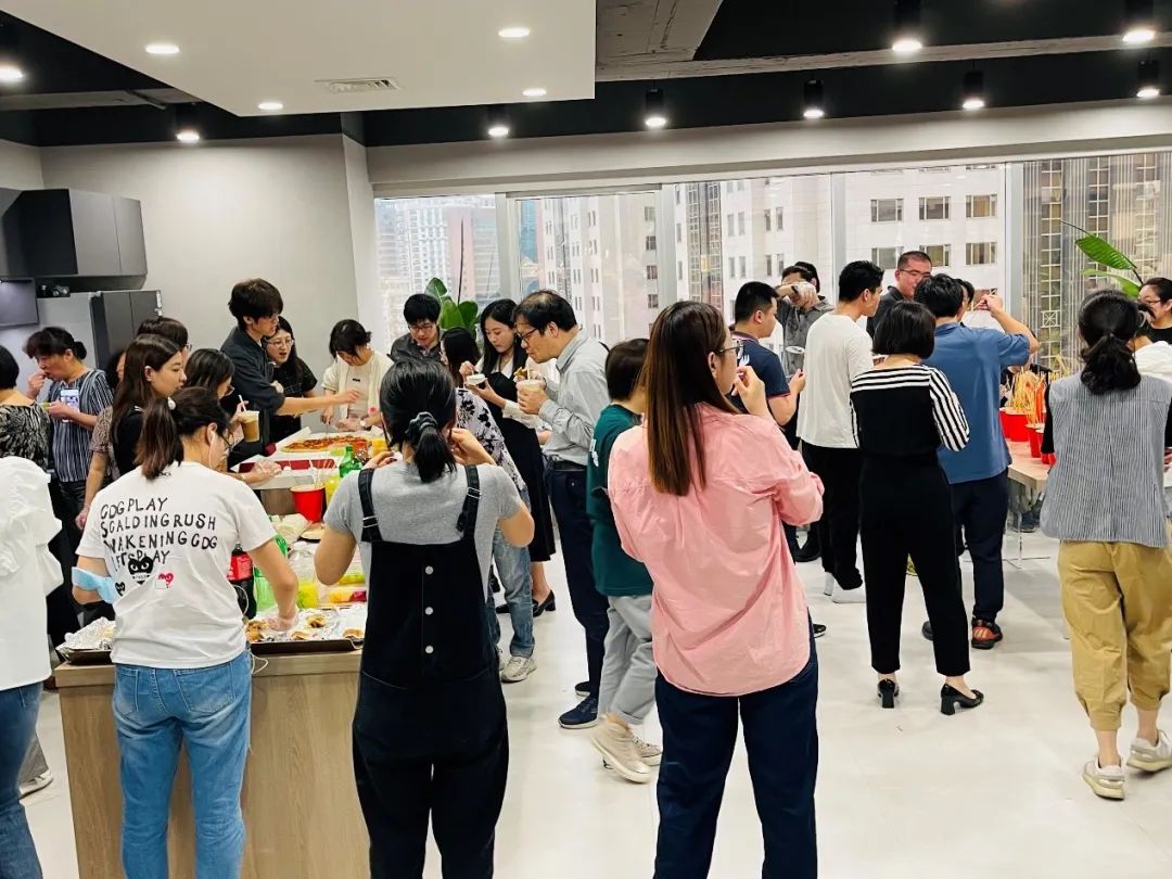 运动 | 星空娱乐评估国庆主题冷餐会举行时